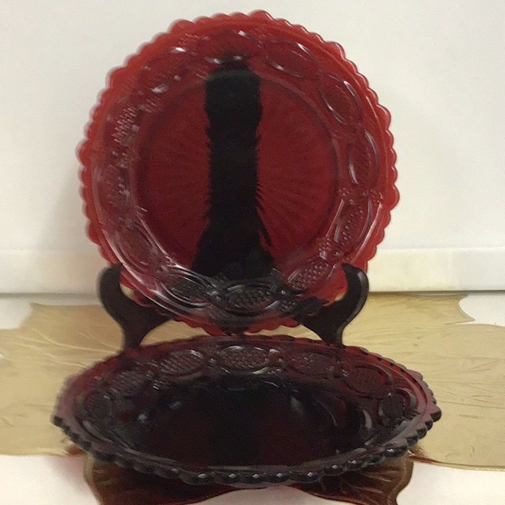 AVON CAPE COD COLLECTION VINTAGE RUBY RED SMALL DISHES. 1970s